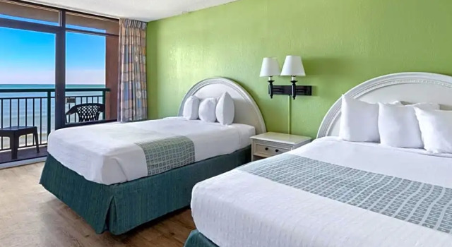Четырёхместный номер Standard Sand Castle Resort by Patton Hospitality
