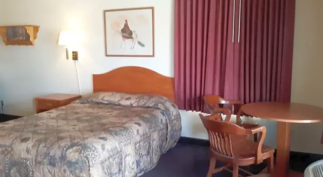 Четырёхместный номер Premium Budget Host Inn Tombstone