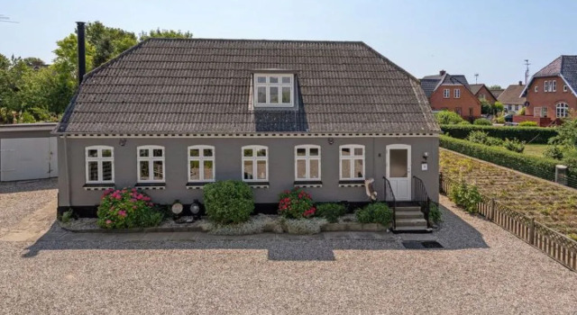 "Evje" - 250m from the sea in Funen, Book Hotel Hoteller i Bagenkop med parkering, Parkering