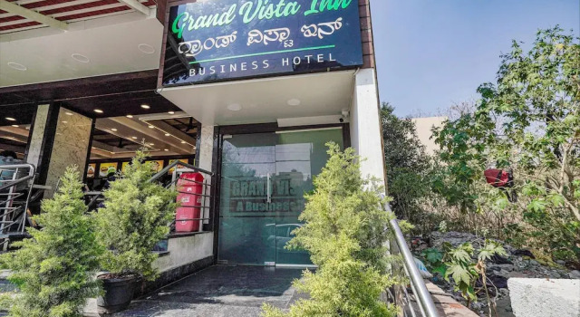 Fabhotel Grand Vista Inn