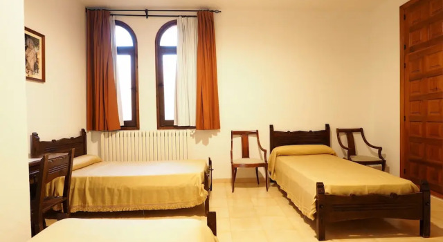 Трёхместный номер Standard Monasterio El Olivar