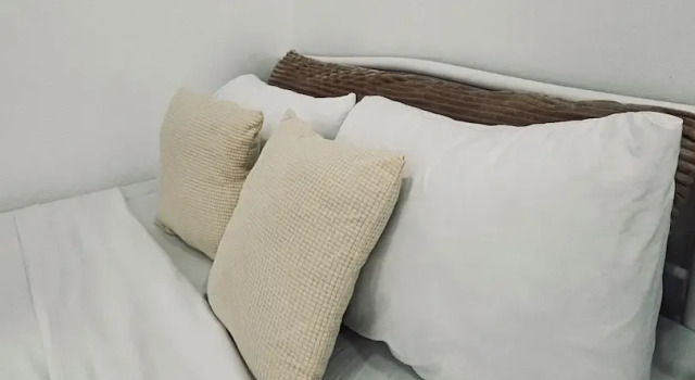 Bright & Airy Urban Escape, Rezervovat Apartmán Levné hotely v Iloilo