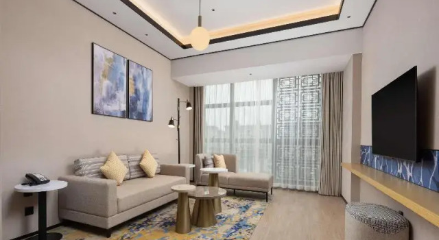 Люкс Deluxe Hilton Garden Inn Zhoukou Huaiyang