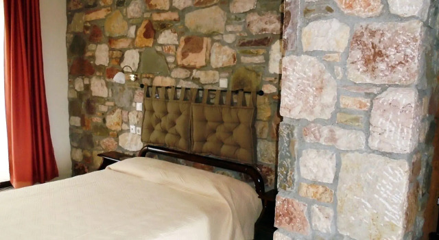Ataviros Hotel