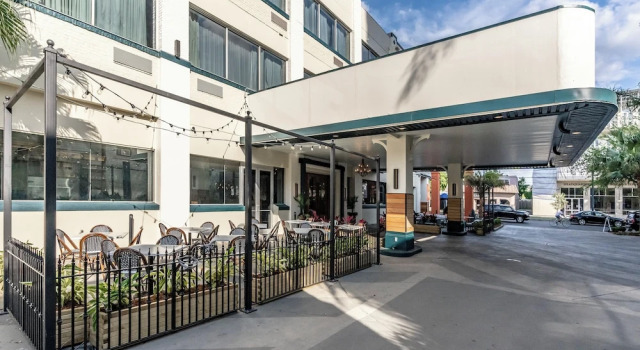 Двухместный номер Standard с балконом St Charles Coach House, an Ascend Collection Hotel