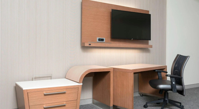 Четырёхместный номер Standard Courtyard by Marriott Mt. Pleasant at Central Michigan University
