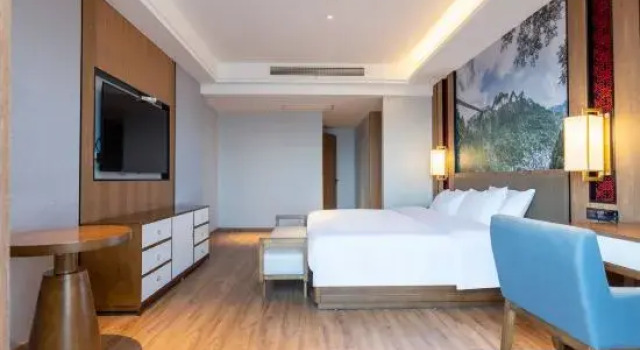 Люкс с красивым видом из окна Jiutian Ruifeng International Hotel