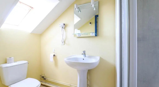 Номер Standard Montdidier Hôtel