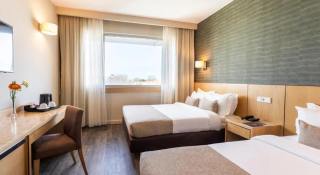 Трёхместный номер Comfort HF Ipanema Porto