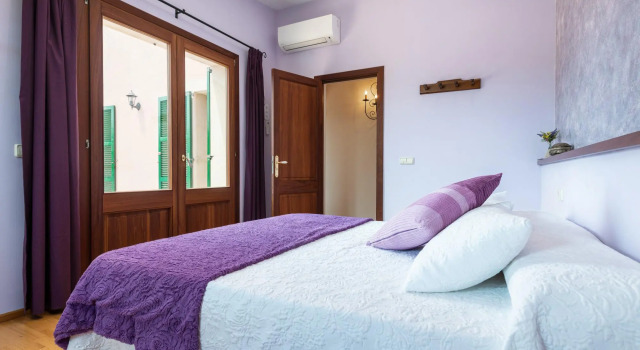 SON Lloringo - Beautiful Villa With Private Above Ground Pool, a Beautiful Garden and Views to the Countryside in Manacor. Free Wifi, Book Villa Villaer i Manacor, Villa