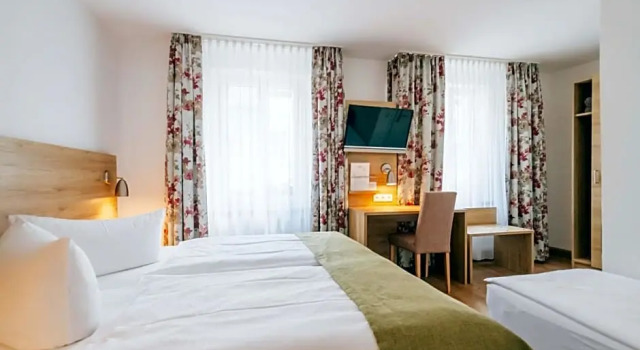 Hotel Andres, Varaa Hotelli Hotellit Baijeri pysäköinnillä, Pysäköinti