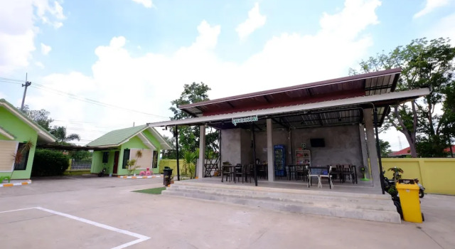 AB Boutique Resort, Varaa Lomakeskus Hotellit North-Eastern Thailand pysäköinnillä, Pysäköinti