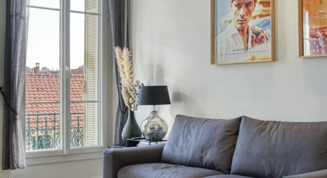 Апартаменты Superbe 3 pièces refait à neuf classé 4 étoiles avec ascenseur et balcon à pied de la plage et du palais des festivals