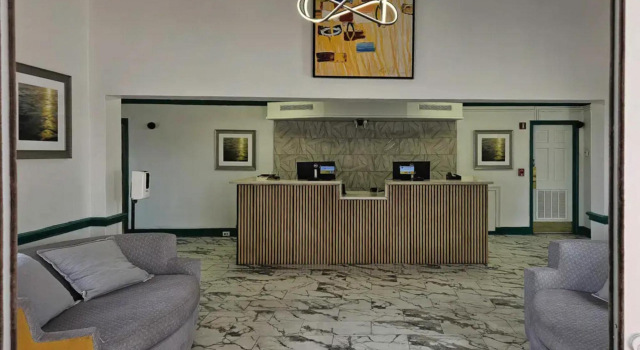 La Quinta Inn New Orleans #508, Забронировать Отель Метари Луизиана, рядом с Thirty-Five O One Seventh Avenue Shopping Center