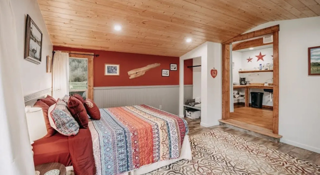 71mf- Rustic - Pets Ok - Sleeps 4 1 Bedroom Cabin by RedAwning, Varaa Lomakoti Maple Falls 