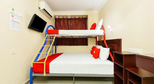 Трёхместный люкс Super OYO 90562 J Hotel PJ