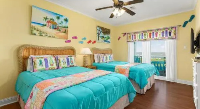 The Ritz Of Crystal Beach Home, Rezerwuj Apartament Hotele w Crystal Beach z parkingiem, Parking