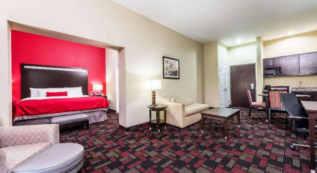 Полулюкс Wingate by Wyndham Lake Charles Casino Area