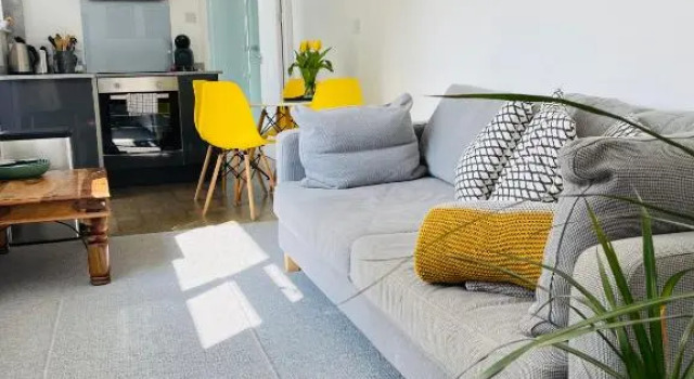 Waters Edge Holiday Home in Hayle, West Cornwall