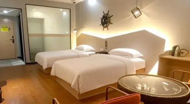 Huaxin Art Hotel (Shaoyang Station Branch), Book Hotel Hotels in Shaoyang County with Parking, Parking