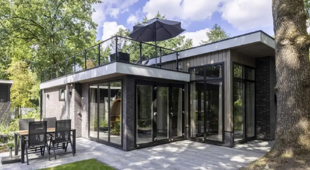 Коттедж Woodland Stay With Heated Pool