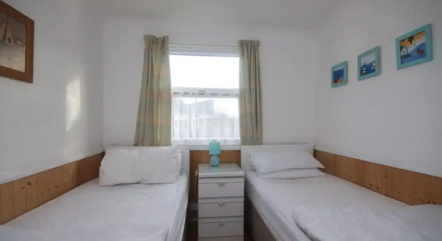 10A Medmerry Park 2 Bedroom Chalet, Забронировать Шале Коттеджи Исторического графства Суссекса, Коттедж