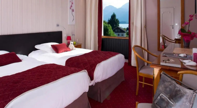 Standard double chambre Vue sur le lac Hôtel Les Grillons