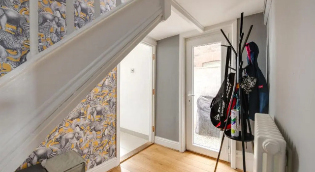 Stunning, large characterful house with Garden, Varaa Huoneisto Asunnot kohteessa Merseyside, Huoneisto