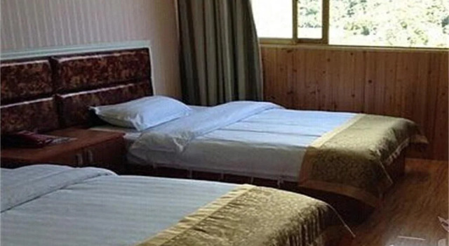 Fugui Business Hotel Beichuan, Varaa Hotelli Hotellit Sichuan pysäköinnillä, Pysäköinti