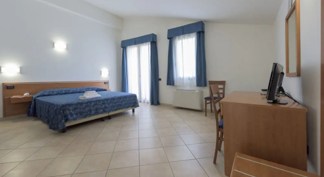 Трёхместный номер Standard Hotel Isola Rossa
