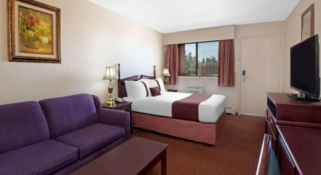 Двухместный номер Deluxe Coast Red Deer Hotel