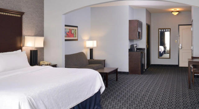 Четырёхместный люкс Holiday Inn Express & Suites Royse City - Rockwall by IHG