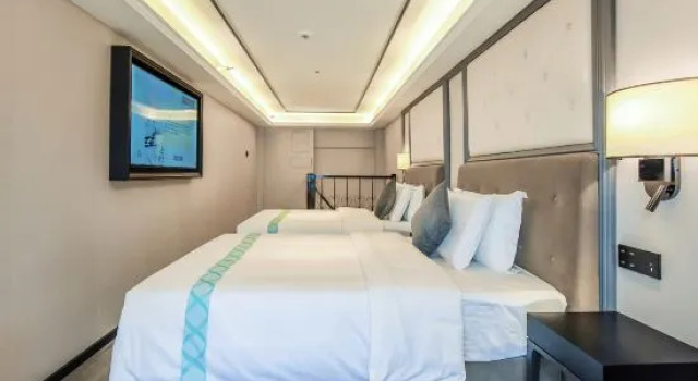 Люкс Deluxe Xana Hotelle Hotel (Chongqing Jiangbei Airport Guanyue Road Subway Station)