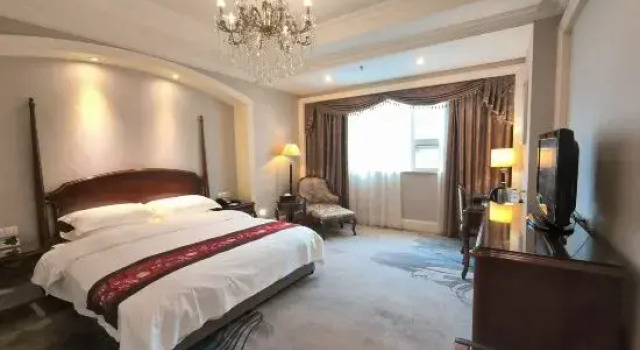 Executive Suite Hongfu Hotel