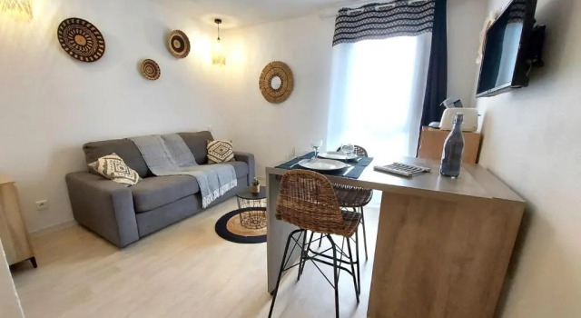 L'ETHNIK--STUDIO--TOUT CONFORT--CLIM--WIFi, Забронировать Отель Лурд Hautes-Pyrénées