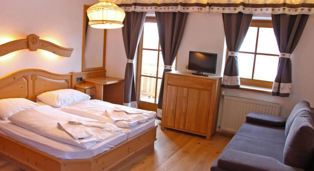 Amadelodge, Rezerwuj Hotel Hotele w Salzburg z parkingiem, Parking