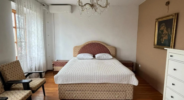 Hiša Kapitelj, Prenota Hotel Hotel a Dolenjska con parcheggio, Parcheggio