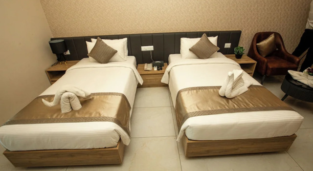 Номер Deluxe VRR Hotel's And Convention Centre