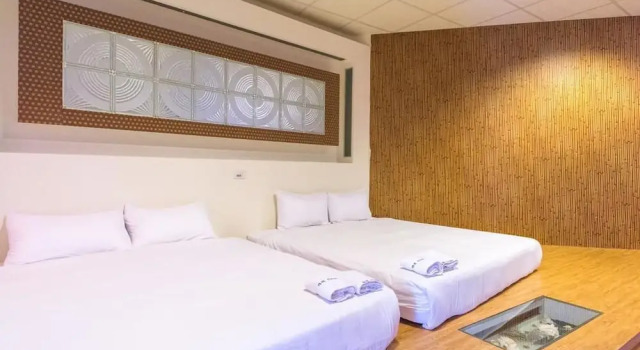 Четырёхместный номер Standard с балконом Found Hostel