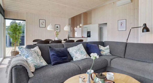 "Gorazd" - 260m from the sea in Bornholm, Prenota Hotel Hotel a Neksø con parcheggio, Parcheggio