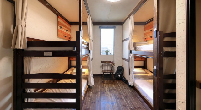 Кровать в общем номере (мужской номер) Sendai Guest House UMEBACHI