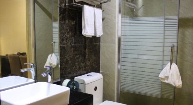 Yangjiang Zhapo Yatao Holiday Hotel, Rezervovat Hotel Jang-ťiang Guangdong