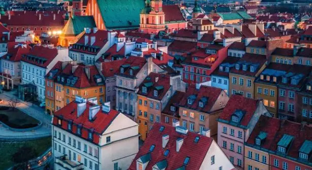 GOLD 2 King Size Bed, metro x2 free WiFi, 50'TV Netflix, HBO, AppleTV+, Забронировать Отель Отели Варшавы с парковкой, рядом с ОРКО Тауэр, Парковка