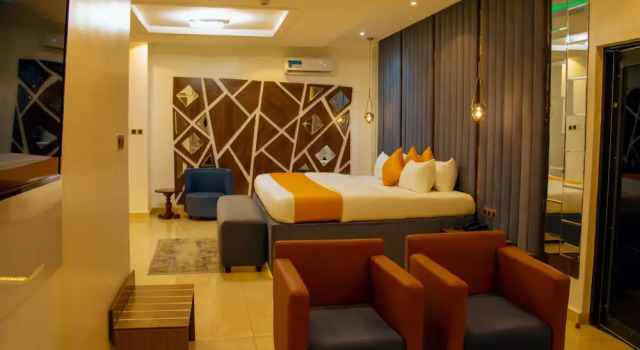 Люкс Royal Moratel Hotels