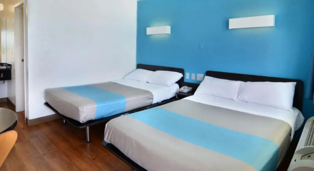 Четырёхместный номер Deluxe Motel 6-Galveston, TX
