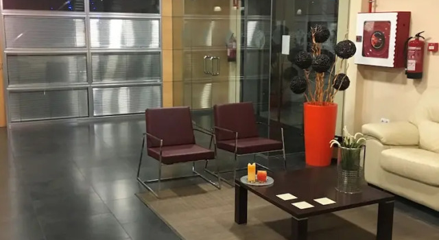 Hotel Area de Servicio Los Chopos, Забронировать Отель Вильяеррерос Паленсия