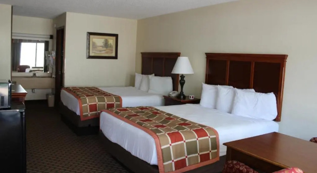 Четырёхместный номер Standard Great Smokies Inn - Cherokee