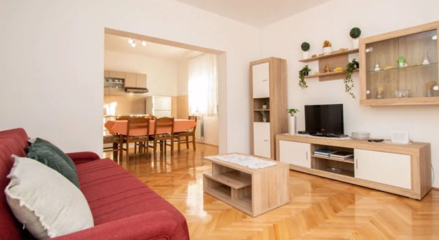 Apartment Šime Rimini 14783, Забронировать Апартаменты/квартира Отели Бродарика с парковкой, Парковка