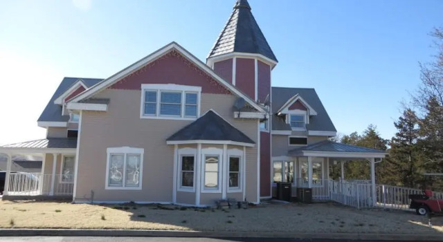 Queen Anne Inn II, Забронировать Отель Отели Table Rock Lake с парковкой, Парковка