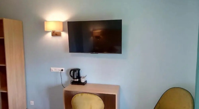 Номер Comfort Brit Hotel Confort La Tour Blanche